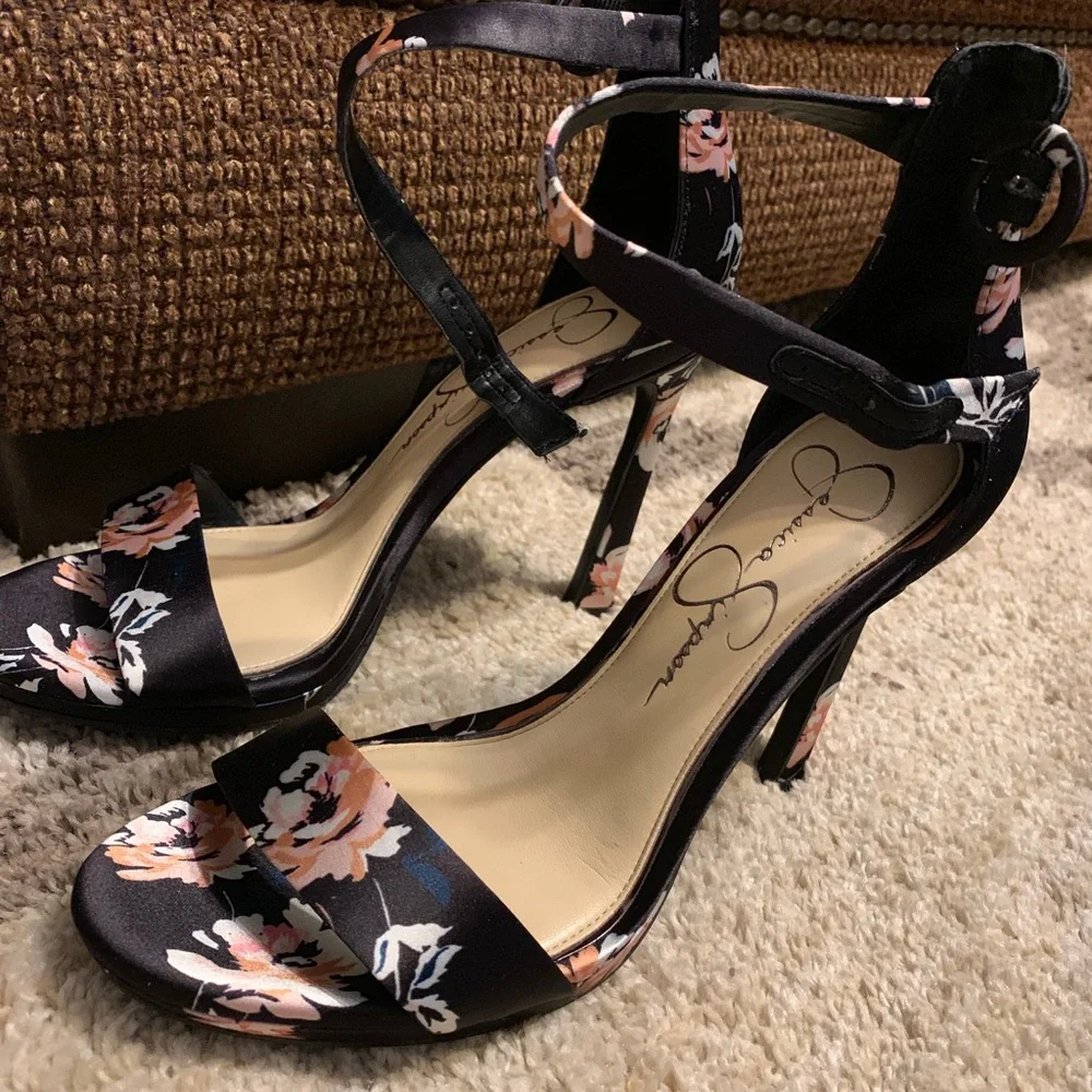 Jessica Simpson Heels - Picture 1 of 4